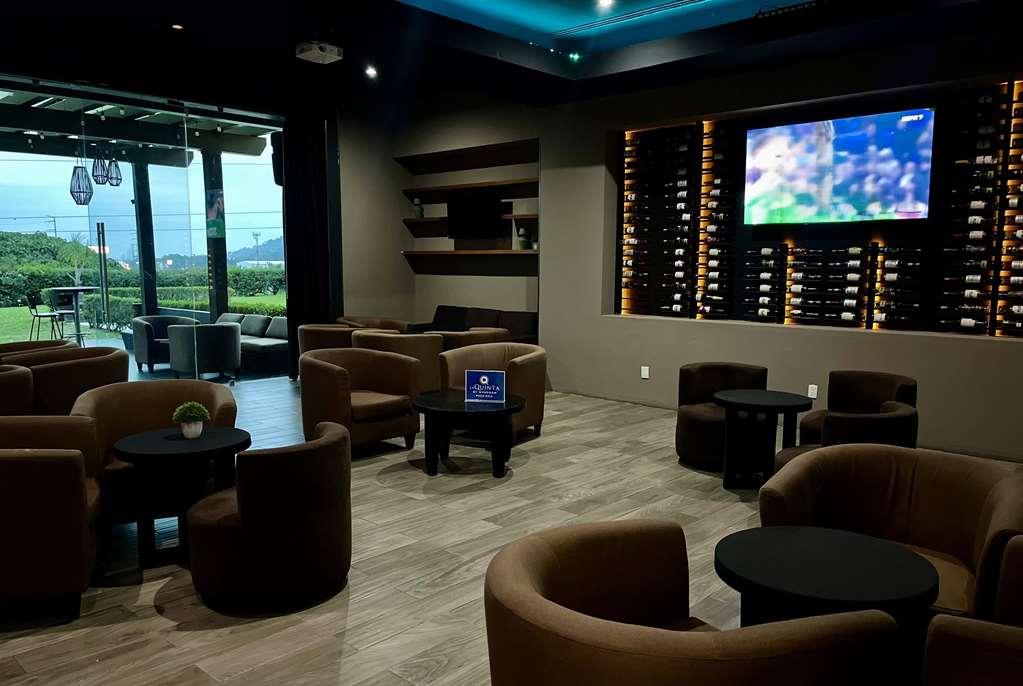 Hotel La Quinta by Wyndham Poza Rica Restauracja zdjęcie